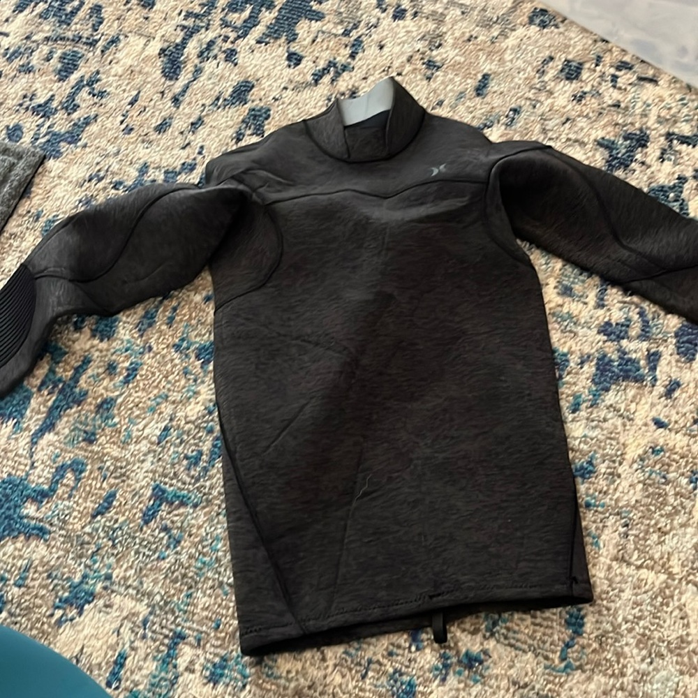 Hurley advantage max 2/2 jacket or rash guard